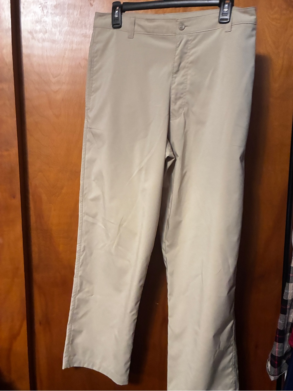 Colombia Men's Classic Straight Fit Khaki Pants 32-32